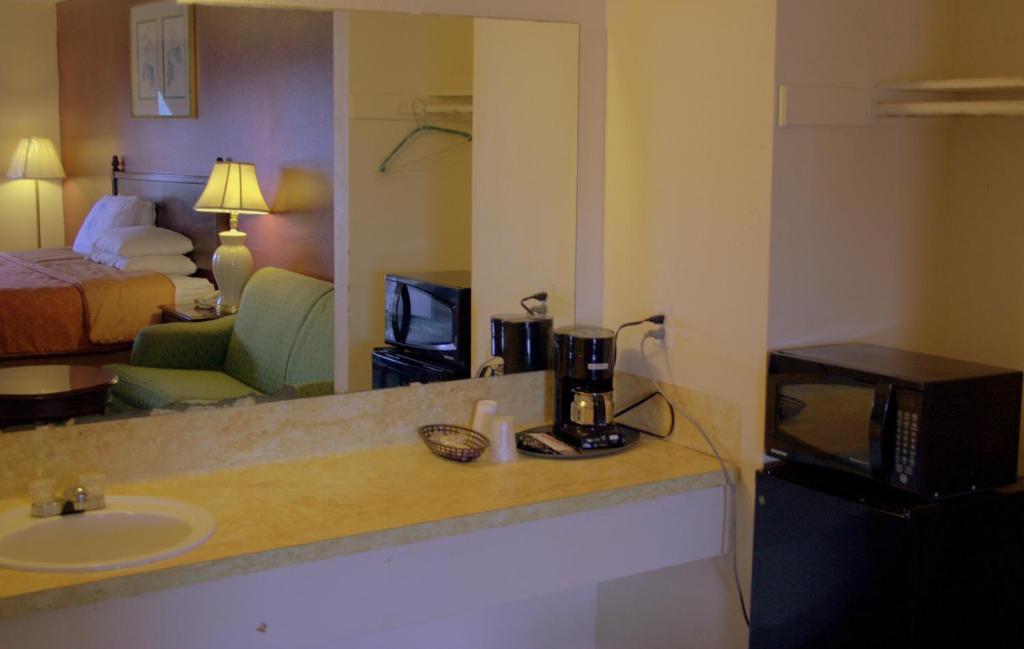 Somerville Inn And Suites Habitación foto
